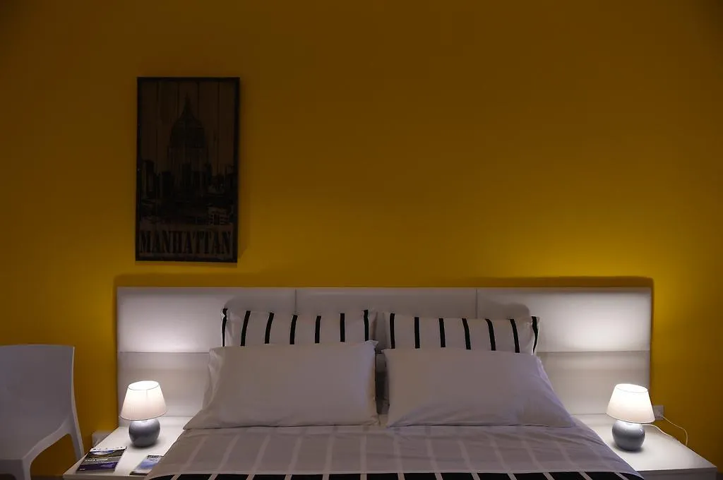 Chic Apartment Le Monde カステッランマーレ・デル・ゴルフォ 0*,  イタリア