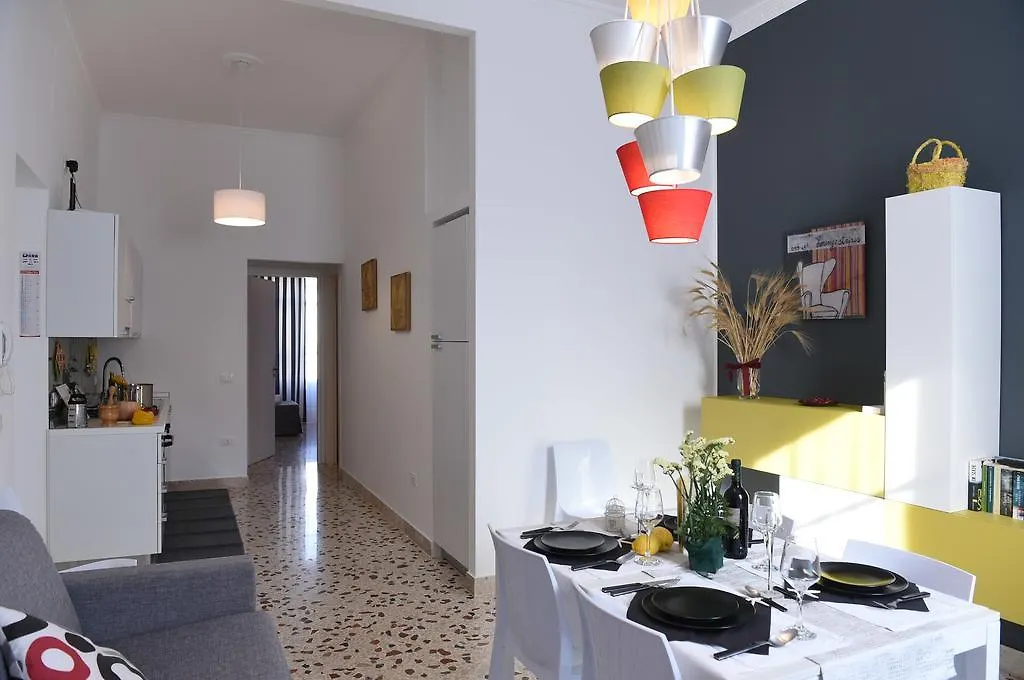 Chic Apartment Le Monde カステッランマーレ・デル・ゴルフォ 0*,  イタリア