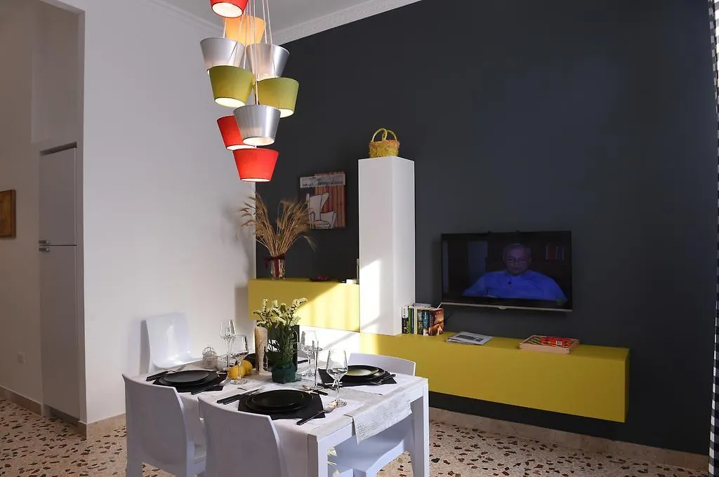 Chic Apartment Le Monde カステッランマーレ・デル・ゴルフォ