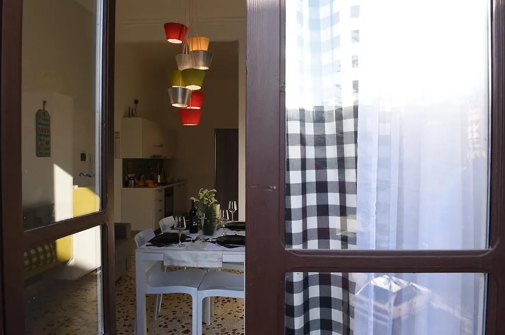別荘 Chic Apartment Le Monde カステッランマーレ・デル・ゴルフォ