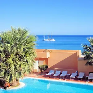 Punta Nord Est Hotel